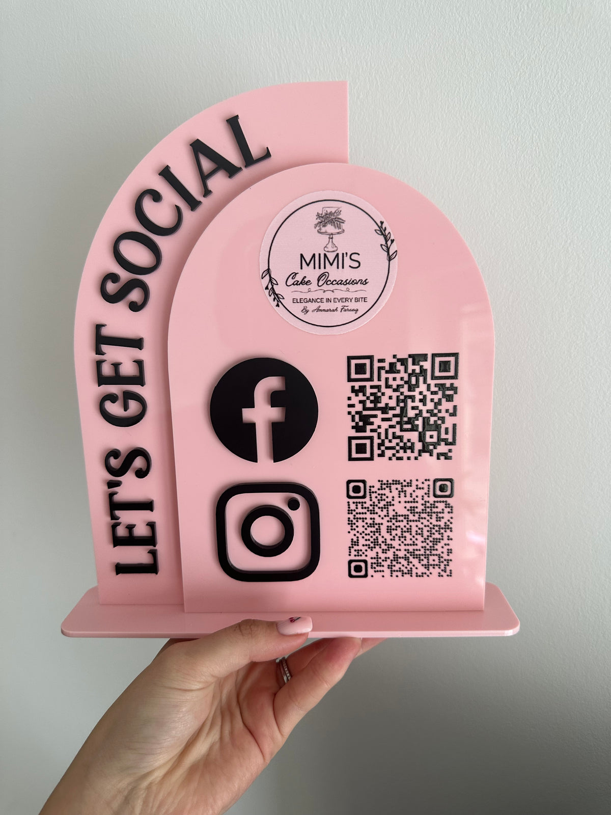 Socials double sign